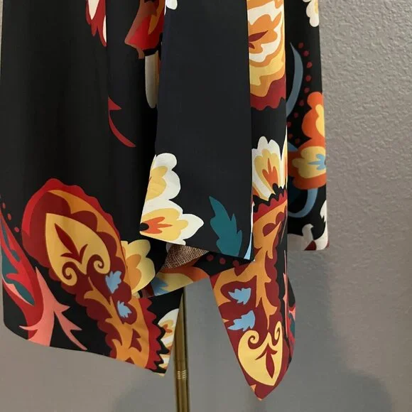 CHICO'S PAISLEY PRINT SHORT KIMONO - Red, Black & Gold - Excellent - L / XL - Picture 6 of 16